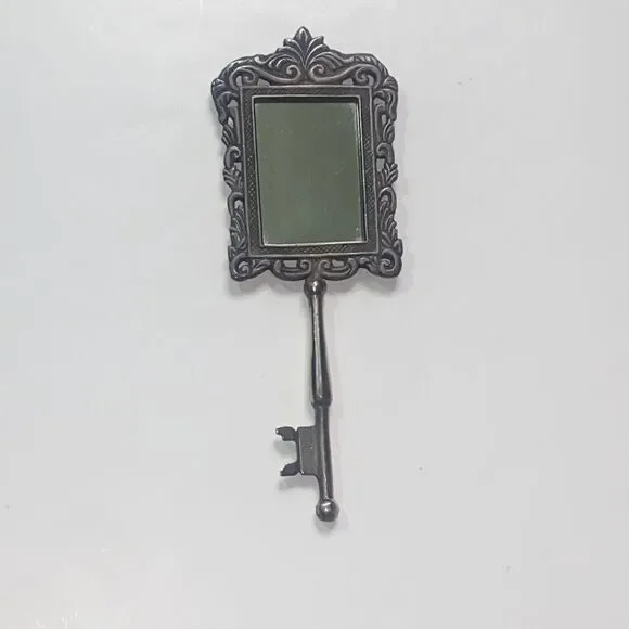 Vintage Style Hand Mirror Skeleton Key Picture Frame Wonderland Made In India - Picture 11 of 12